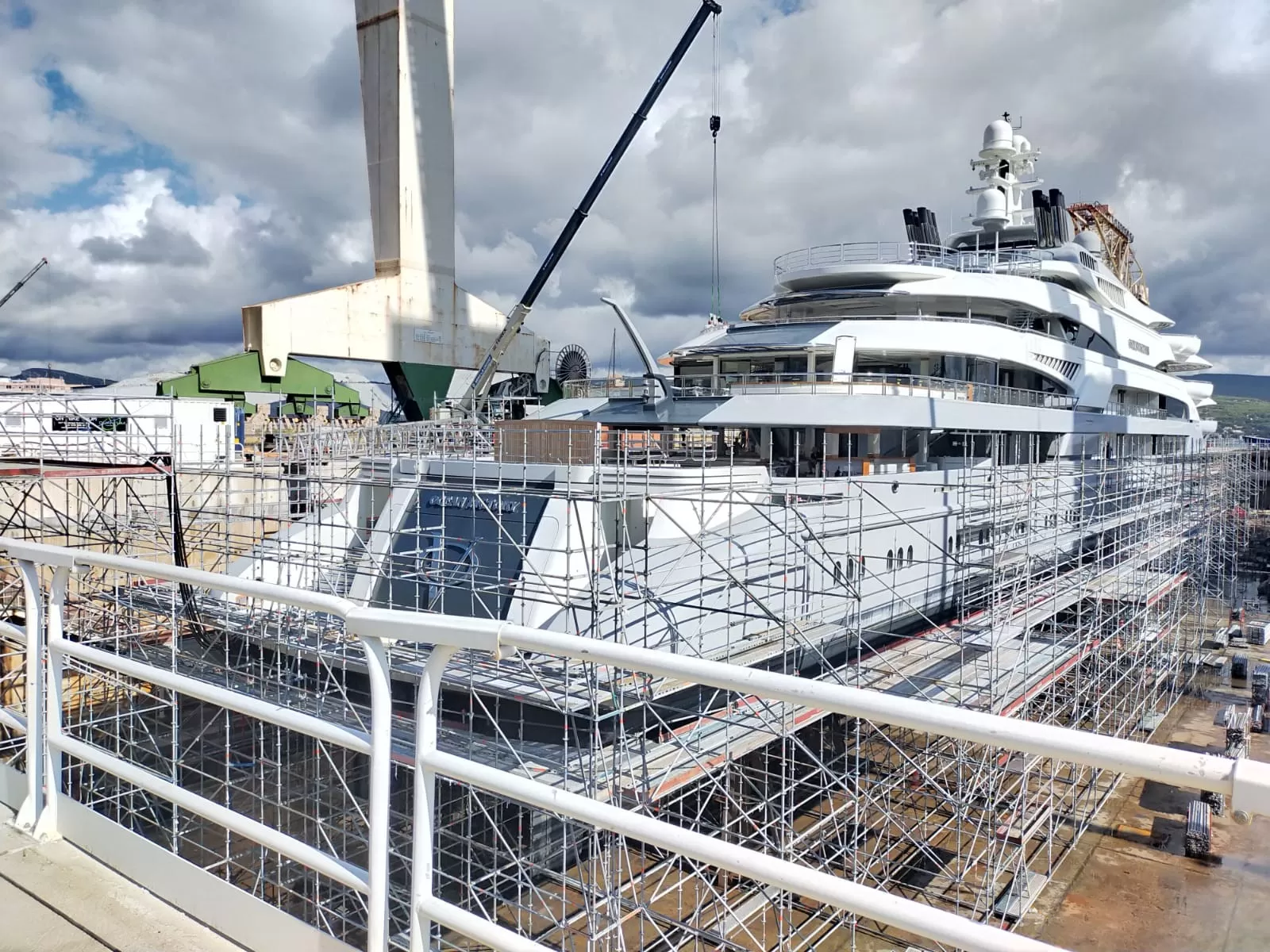 Superyacht refit Shore-to-Ship power project